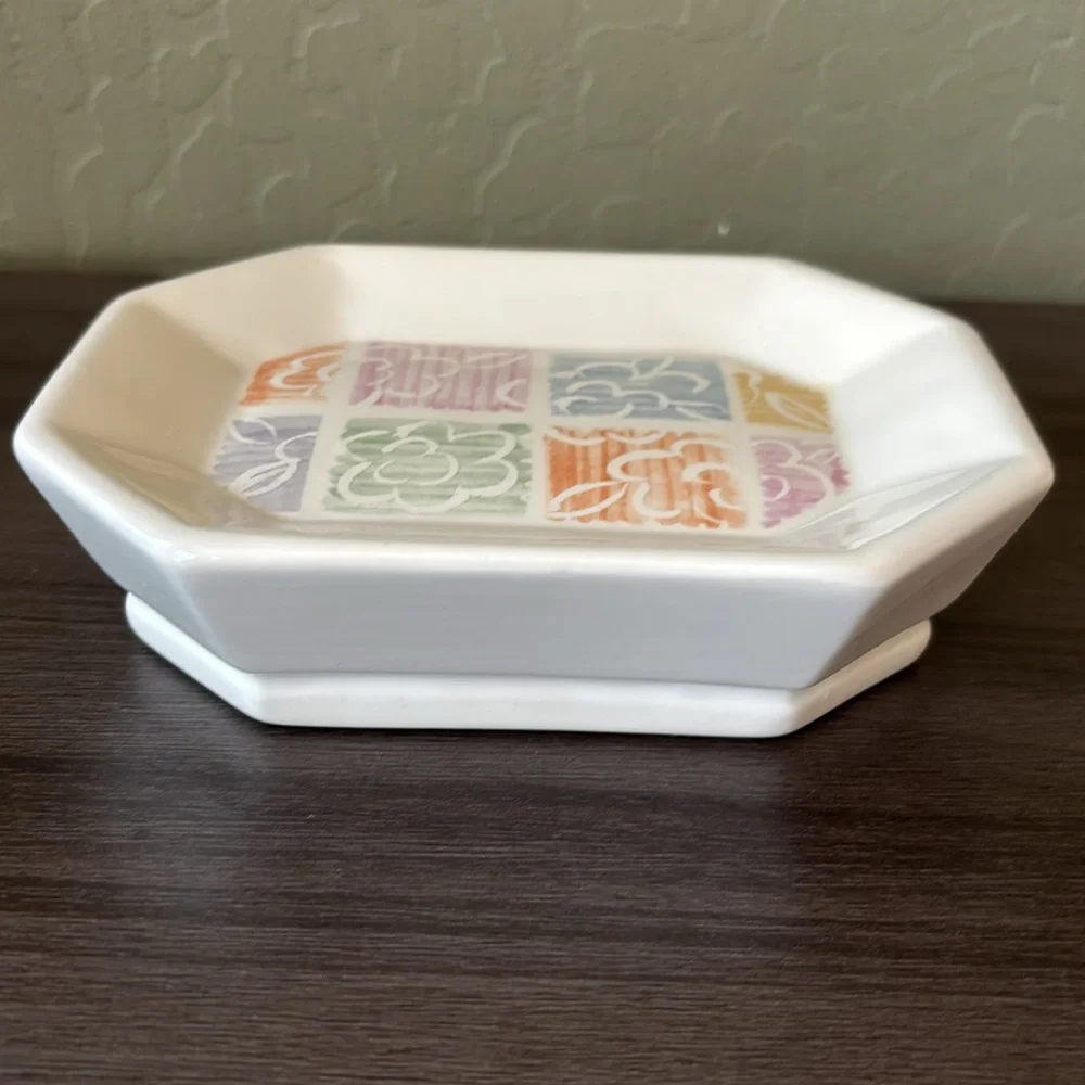 Vintage Wamsutta Pastel‎ Floral Ceramic Soap